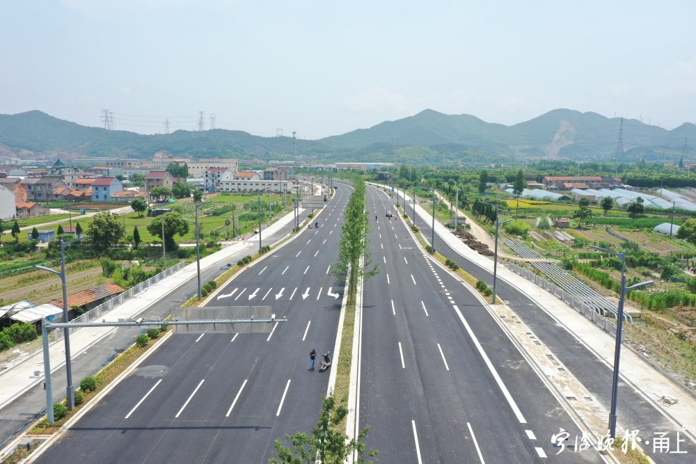 Beilun Huangshan Road westelijke uitbreiding (Xiaojiajiang Road - Fuchunjiang Road) officieel geopend voor verkeer