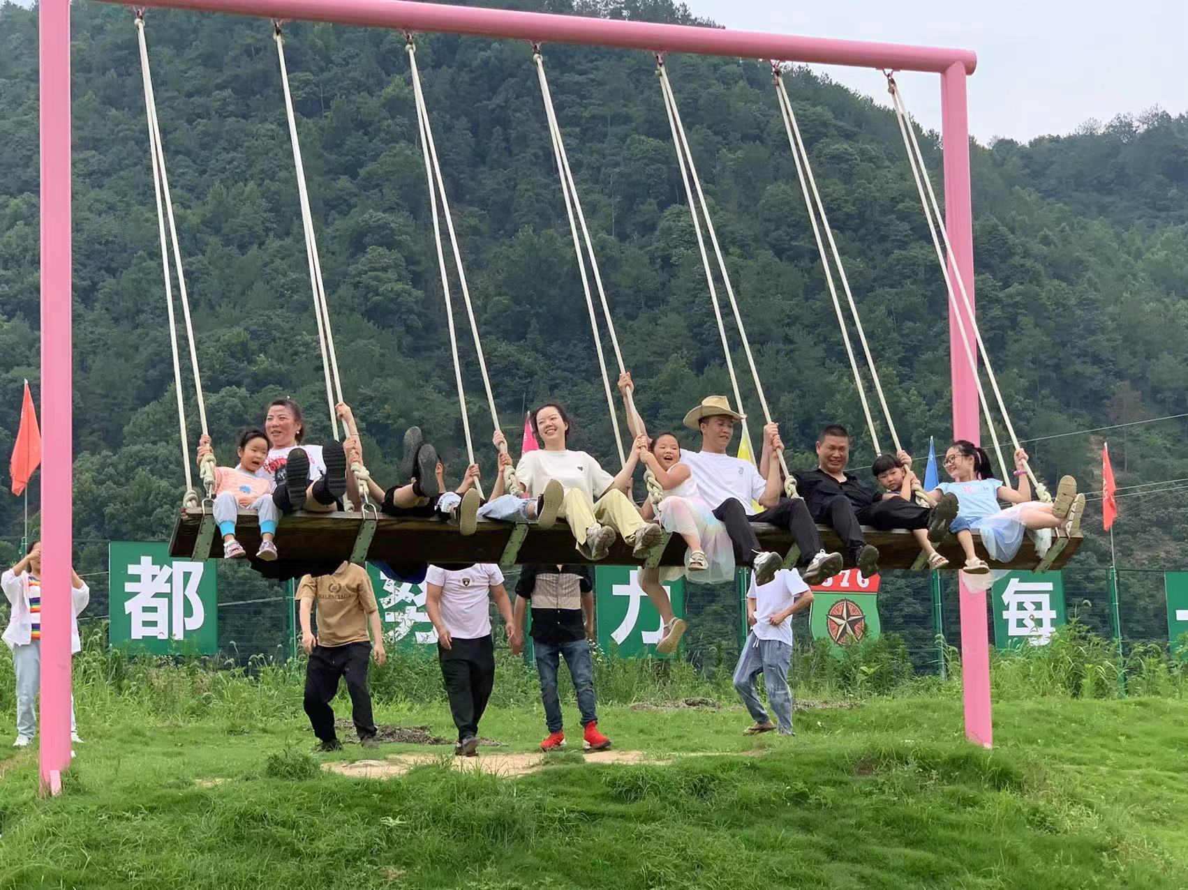 Buitenkampeeractiviteiten van het bedrijf