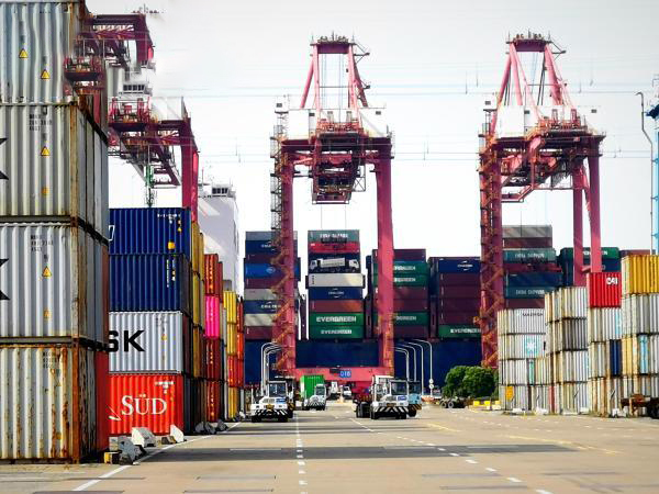 Ningbo interne en buitenlandse handel integratie van de weg hoe stabieler en sneller te gaan?
