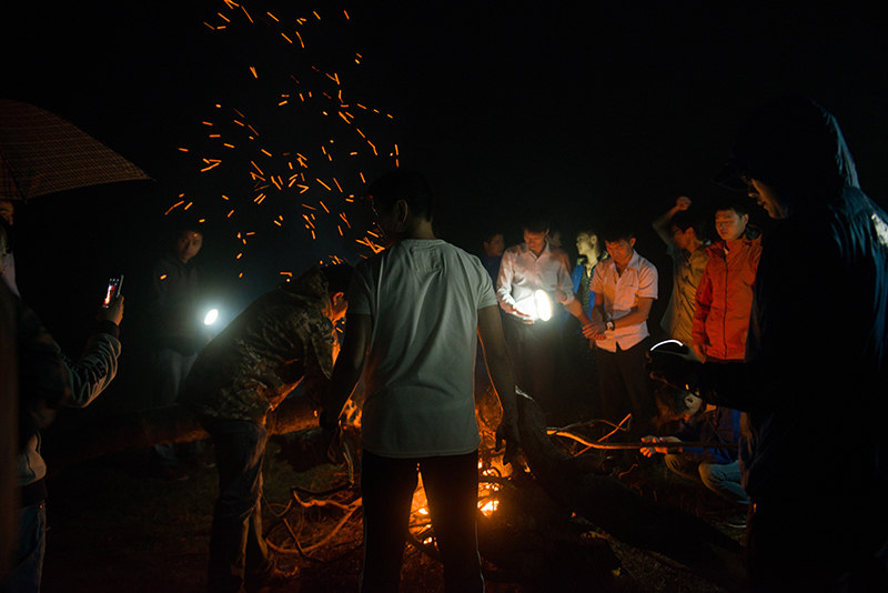 Fire In The Wild Noodzaak om het gezond verstand en de belangrijkste punten onder de knie te krijgen