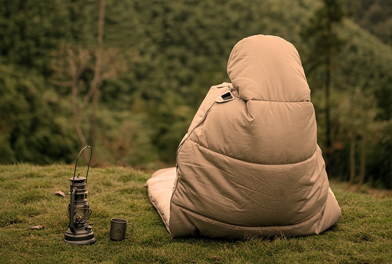 Wat maakt kampeerslaapzakken zo belangrijk voor outdoorliefhebbers?
